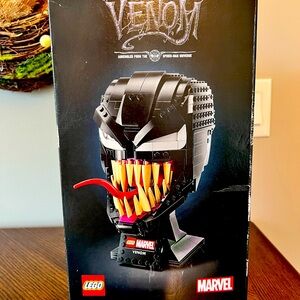 Lego - Venom - new, not put together